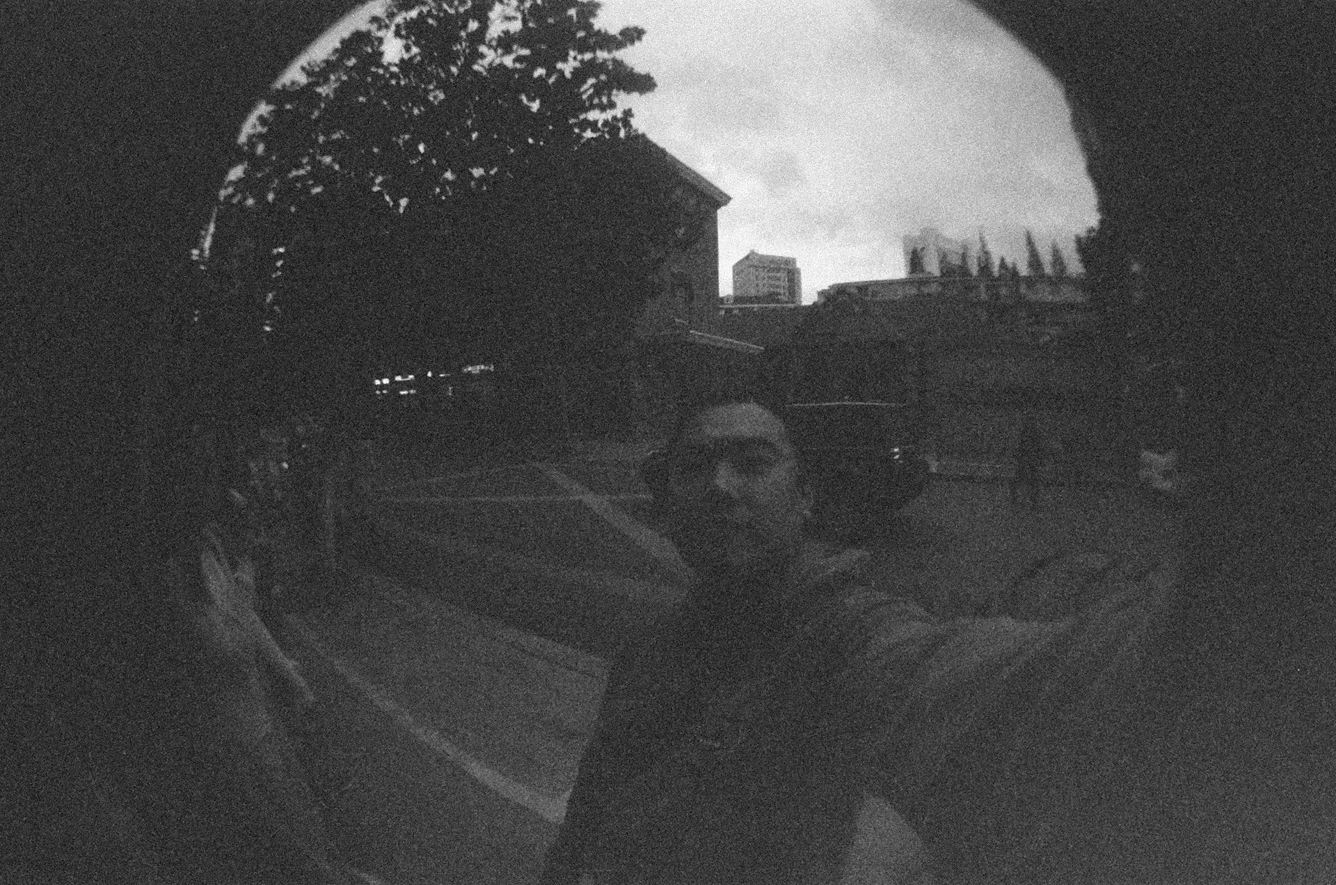 由 Doris 使用Fisheye No.2 135 和Lomography B&amp;W ISO 400 Berlin Kino 135 柏林黑白胶卷 拍摄