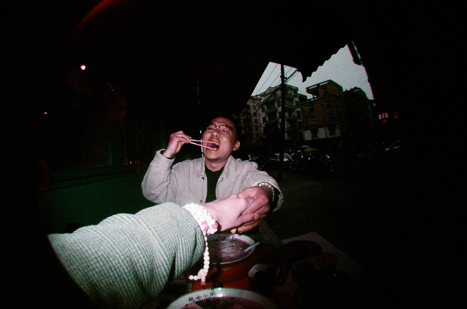 © 李哼理 | 使用Fisheye No.2 135 第二代鱼眼胶片相机－木瓜波普特别版 &amp; LomoChrome Purple ISO 100–400 135 紫调负片－ Pétillant 汽泡特別版 拍摄