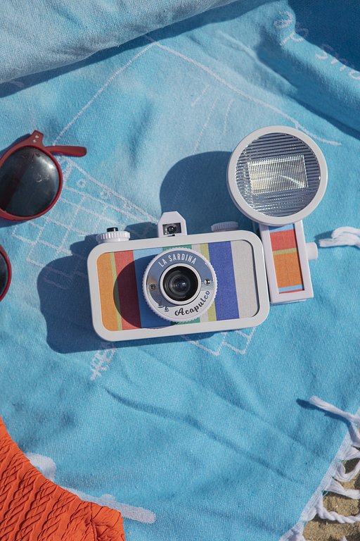 La Sardina Camera & Flash Acapulco Caleta