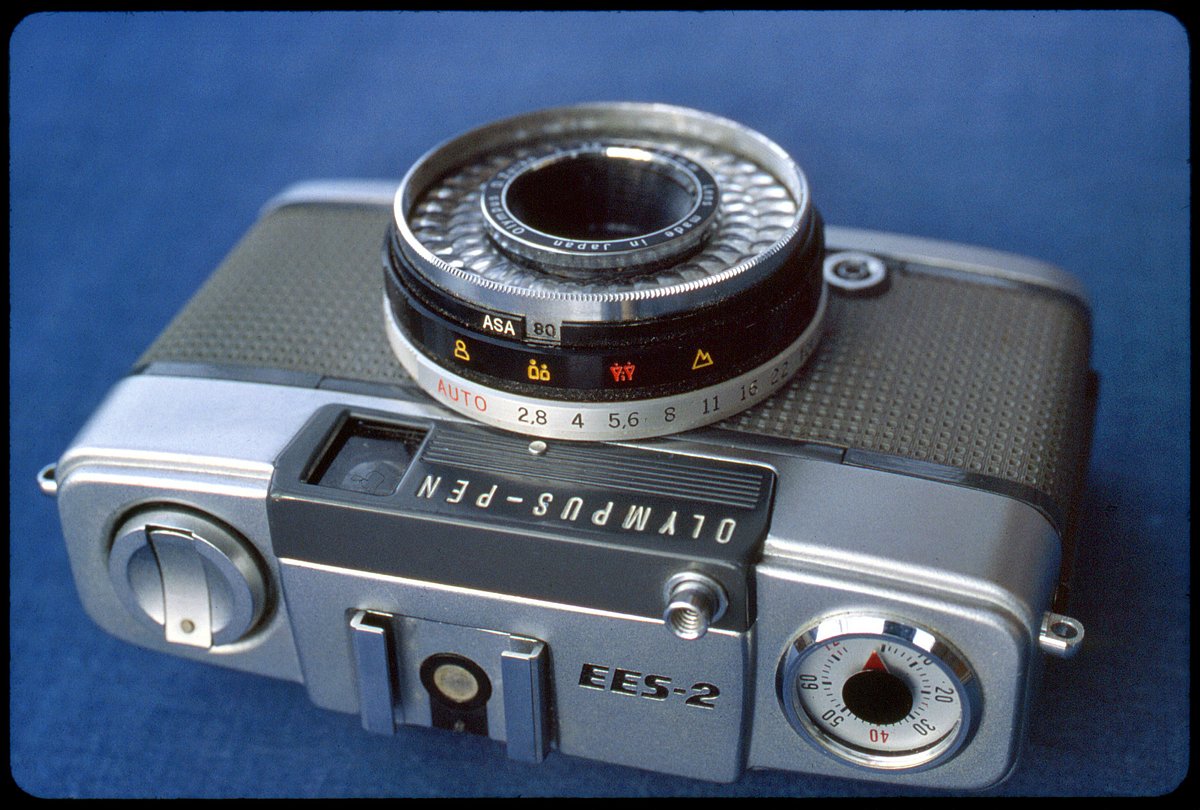 オリンパス　フィルムカメラPEN-EES2 Staff Review: Olympus Pen EES-2 · Lomography