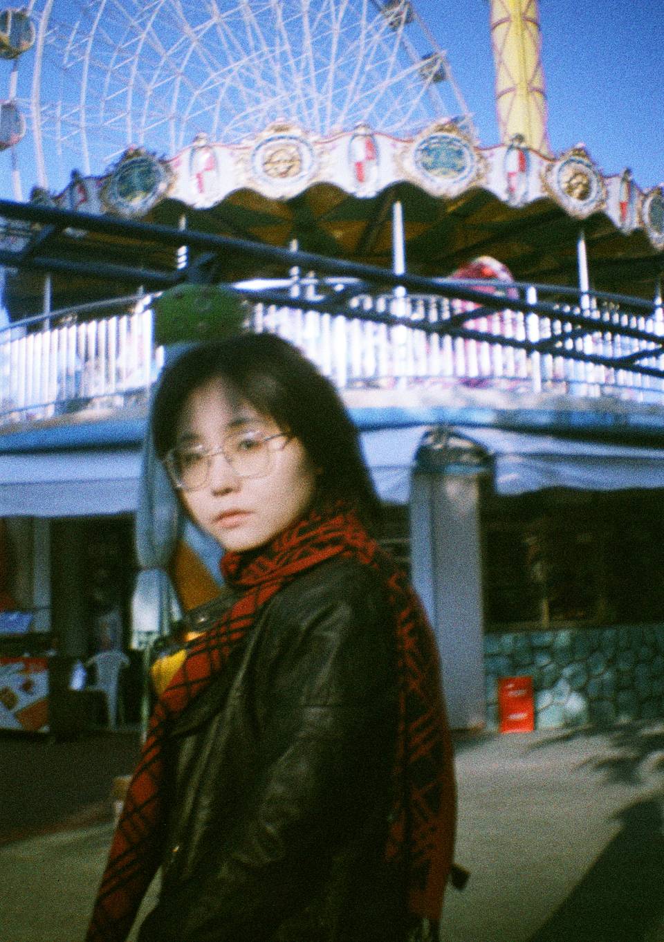 © 小蓝 | 使用 Lomourette 半格胶片相机连闪光灯 - Water Lilies莫奈睡莲特别版 &amp; LomoChrome Color '92 ISO 400 135 彩色负片拍摄