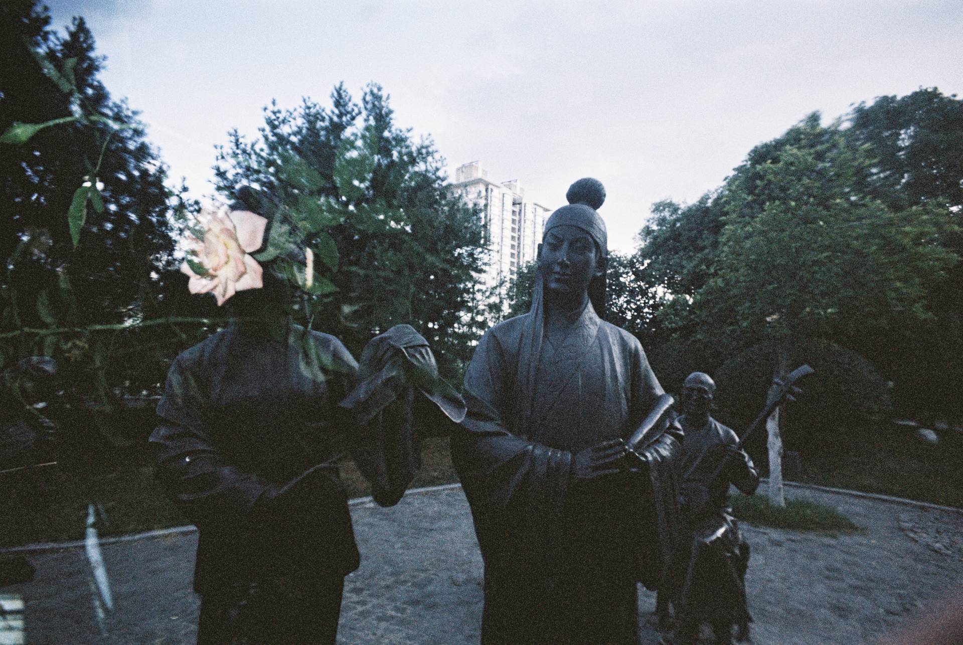 北京 × 西安 | © 雷蕾、钱禹辰｜LomoChrome Metropolis 大都会胶卷