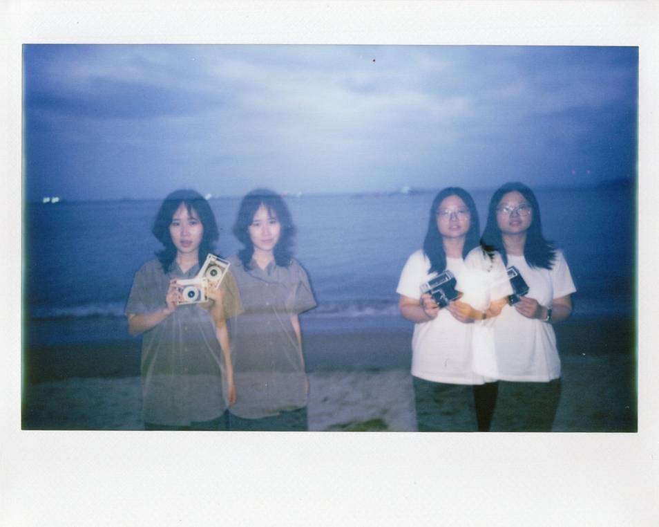 © Zhang Ziying, Song Zhenyi, Luo Shisi, Zhang Hanzhi, Deng Xiaona, Feng Jingzhi, Hu Di, 使用 Lomo'Instant Wide Glass 宽幅玻璃镜头拍立得相机 &amp; Lomo’Instant Automat Glass 广角玻璃镜头拍立得相机 拍摄