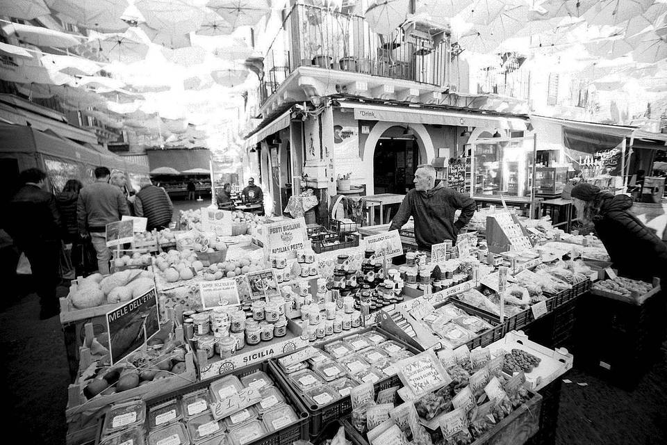 © fleurthesmar  | 使用 Lomo LC-Wide 广角胶片相机，拍摄于西西里岛