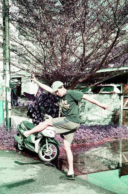 © Martinus Ragita | LomoChrome Purple ISO 100–400 135 紫调负片 Pétillant 汽泡特別版