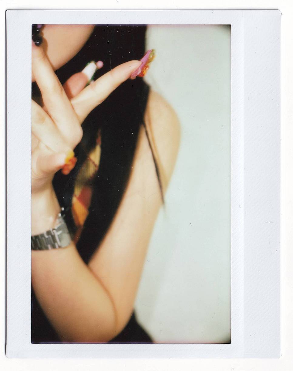 © Kim Kkam | Lomo'Instant Wide Glass | Model: Hyejin Shin
