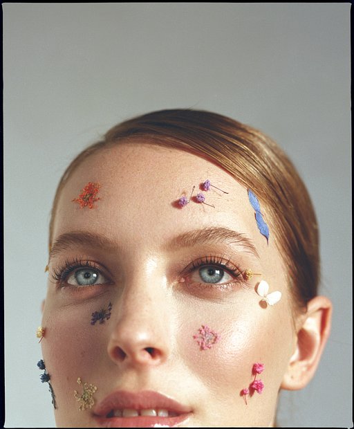 Christine Turek's Glowing Portraiture on Lomography Color Negative