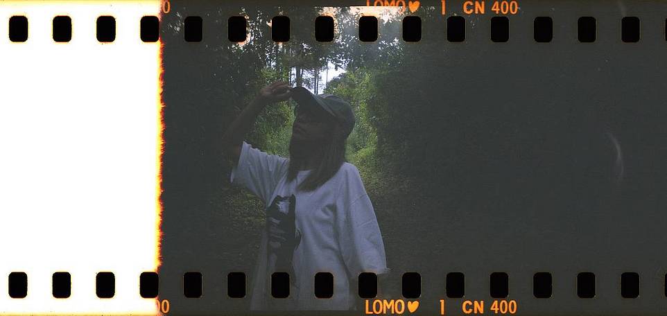 © Muhammad Abdul Aziz 使用 Sprocket Rocket 齿孔火箭 135 胶片相机