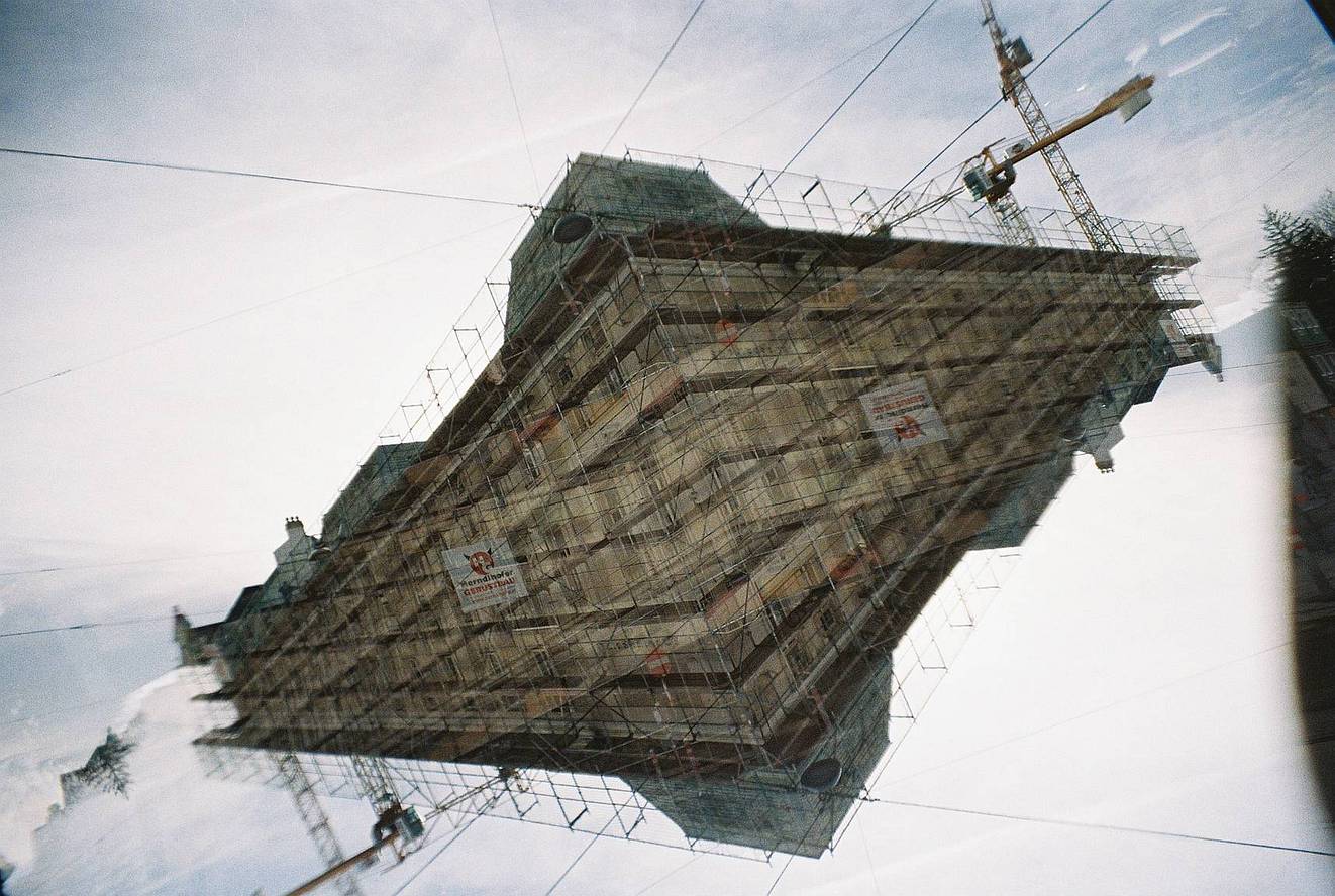 © Elisa Parrino | 使用 LomoApparat 21mm 阿帕赫超广角胶片相机进行多重曝光
