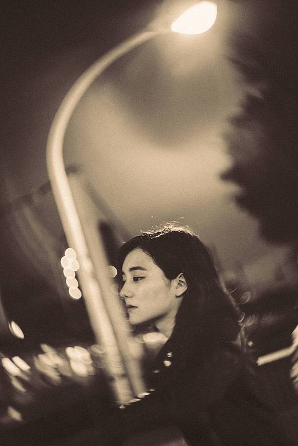 © Elisa Parrino, Sunsern Poontavee, Satoshi Immamura | Joseph Petzval 匹兹伐 55 f/1.7 联动对焦散景调控艺术镜头