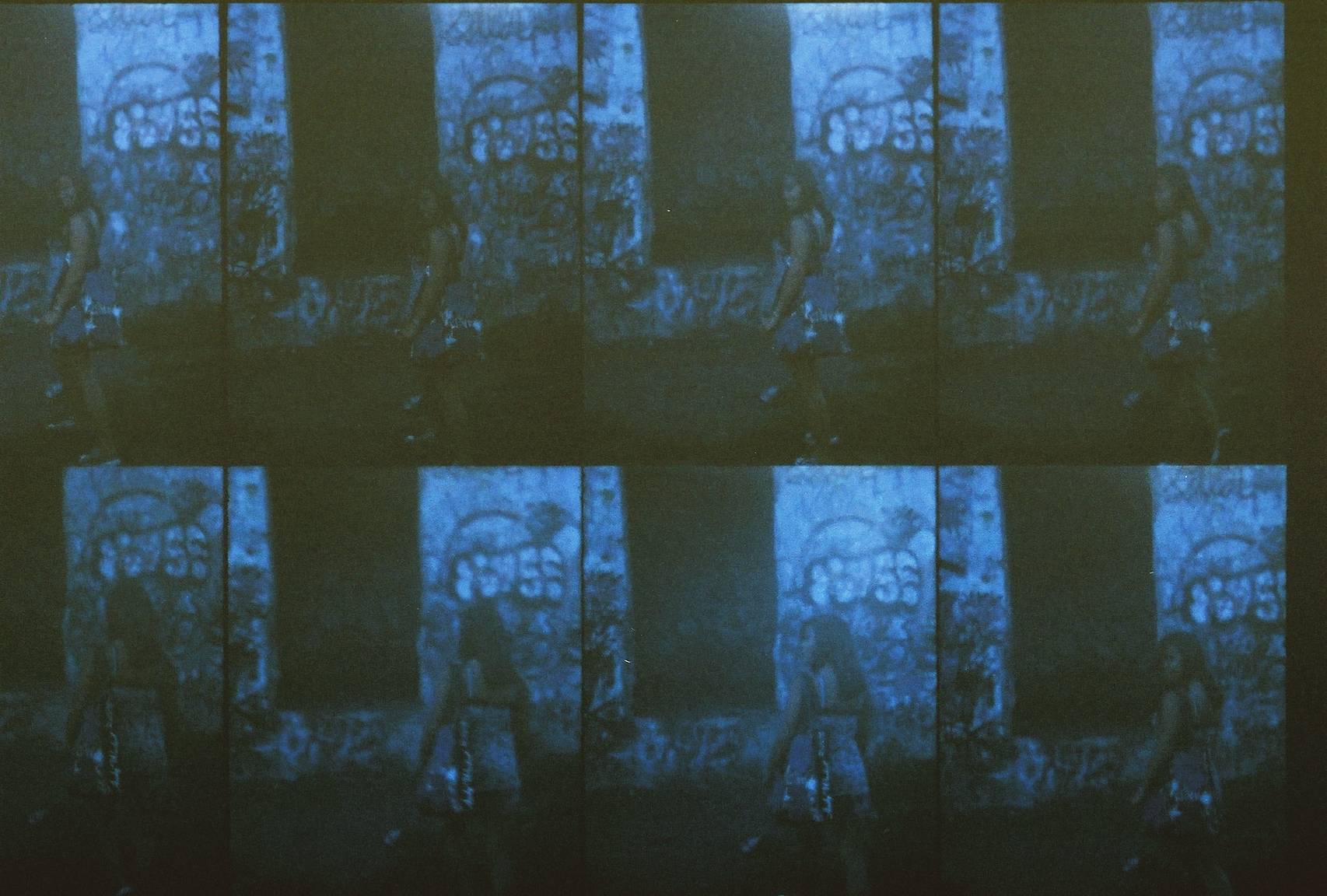 カメラレビュー：8連写カメラOktomat · Lomography