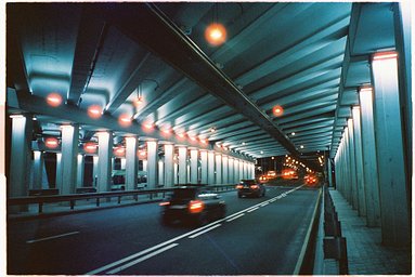 Camera: Konica Genba Kantoku 28 WB · Lomography