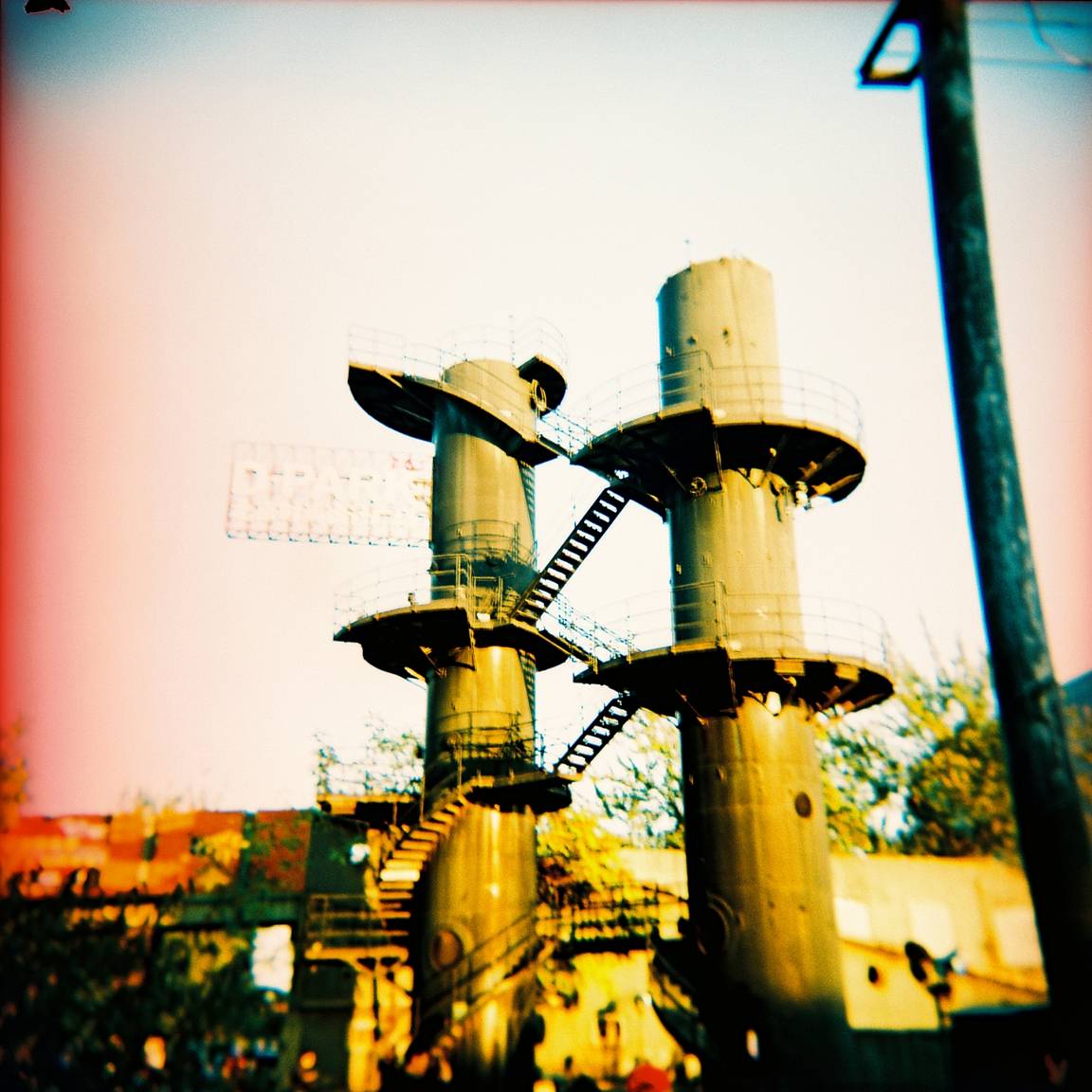 コダックE100VS 120 1箱5本入りを2箱の10本 Kodak Ektachrome E100VS 120 フィルム 9本セット 期限切れ｜Yahoo