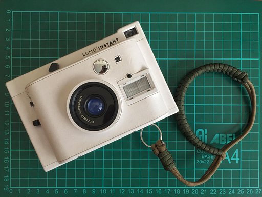 Lomography Tutorials: Adjustable Fishtail Camera Strap