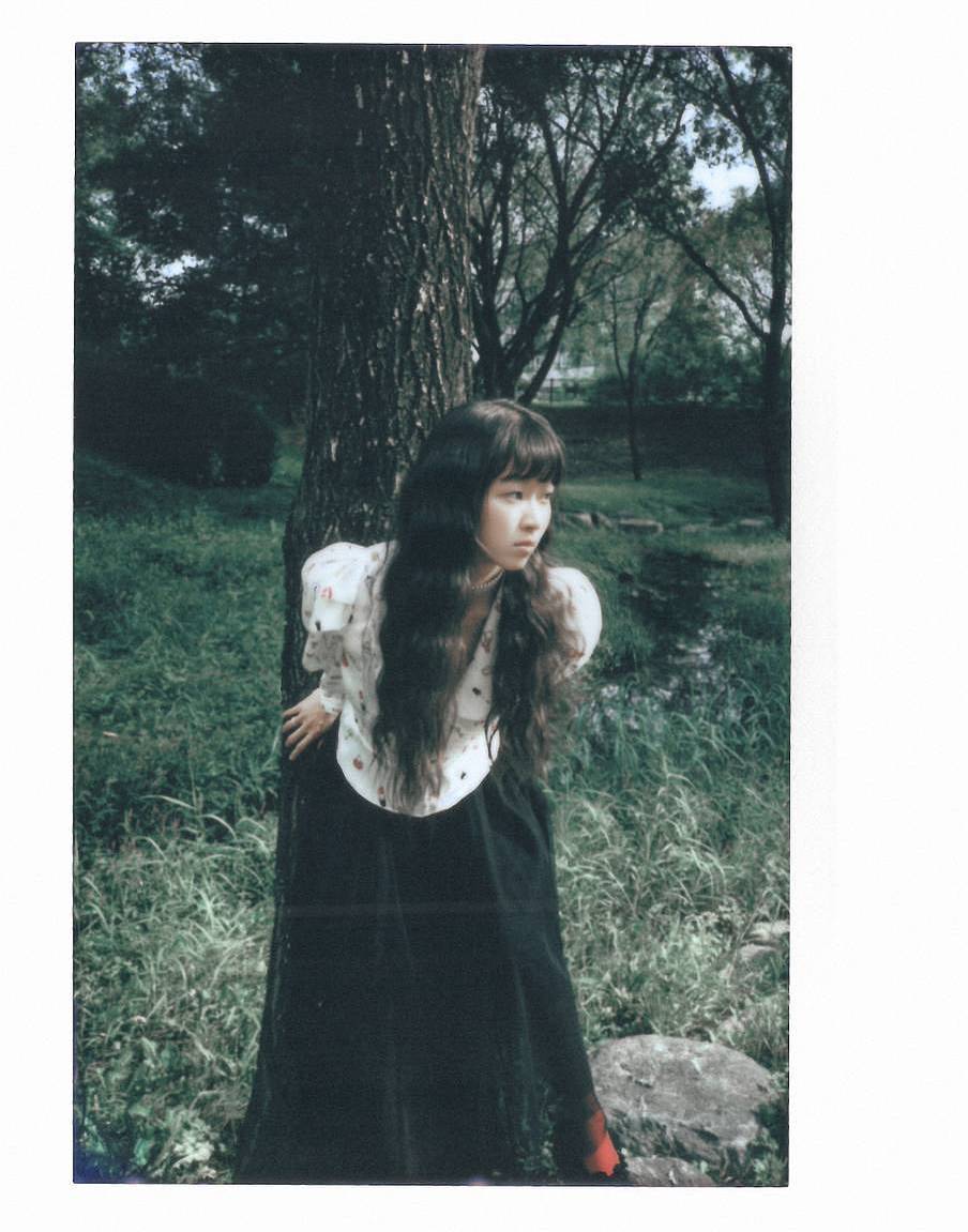 © Hyeoungdae Photo  | 使用 Lomo’Instant Wide Glass 拍摄 | 模特：Seohyun Lee