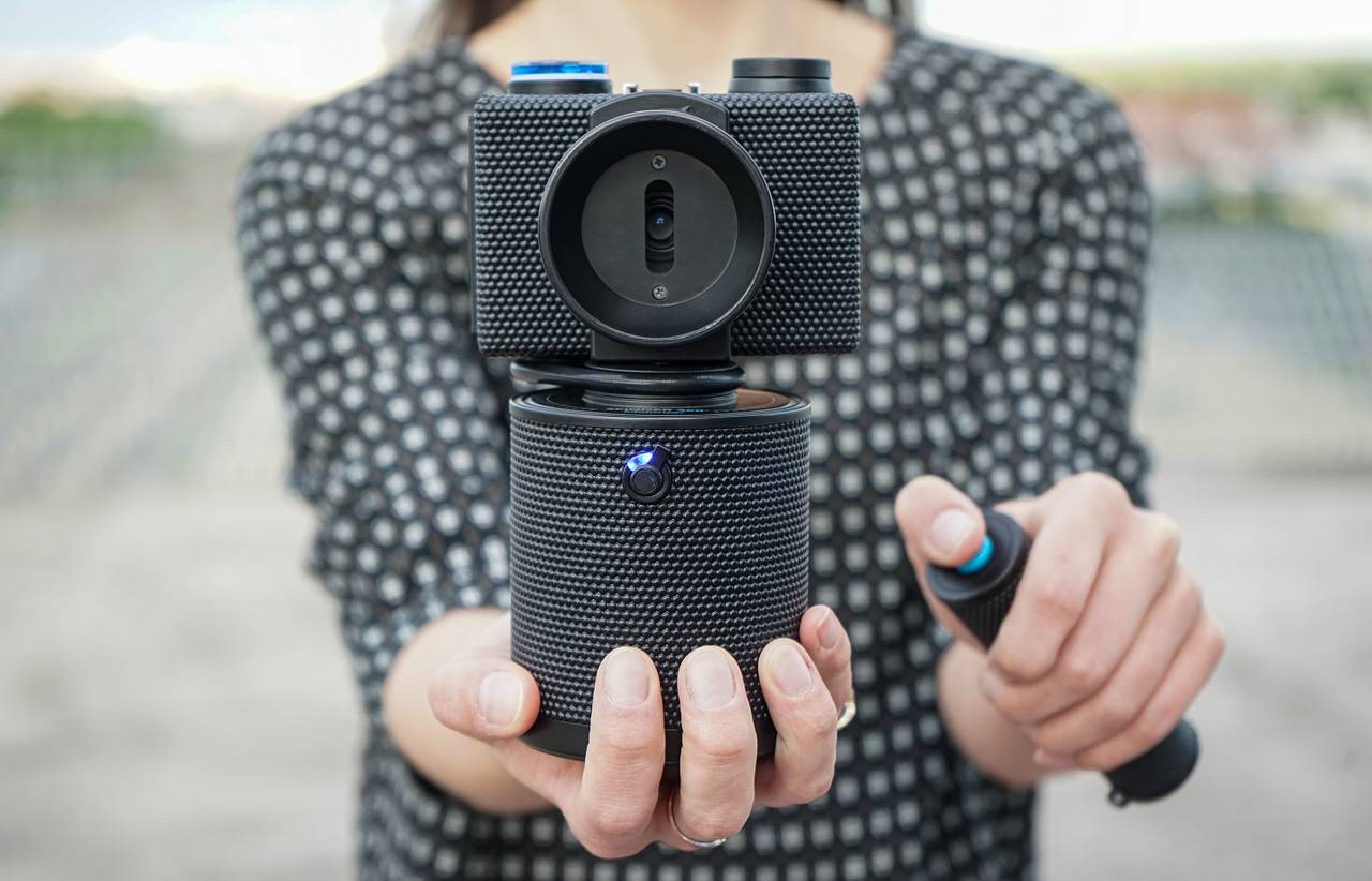 让你的创造力尽情发挥 － 使用 Spinner 360° Motorizer，你可以从远处甚至在室内拍摄令人惊叹的全景照片。这件商品需另外购买。