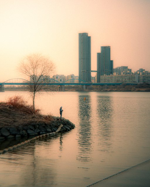 A Lomantic Seoul Walk Bathed in Light and Bokeh: Kyuhan Cho’s Nour Triplet Art Lens