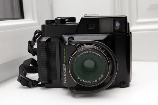 Lomopedia: Fuji GS645S