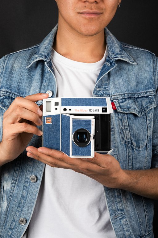 Lomo’Instant Square Glass Camera & Accessories The Blues Edition