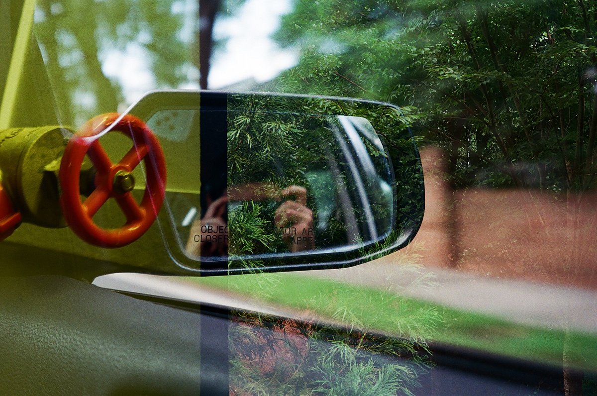 Objects in mirror missingeve lomography