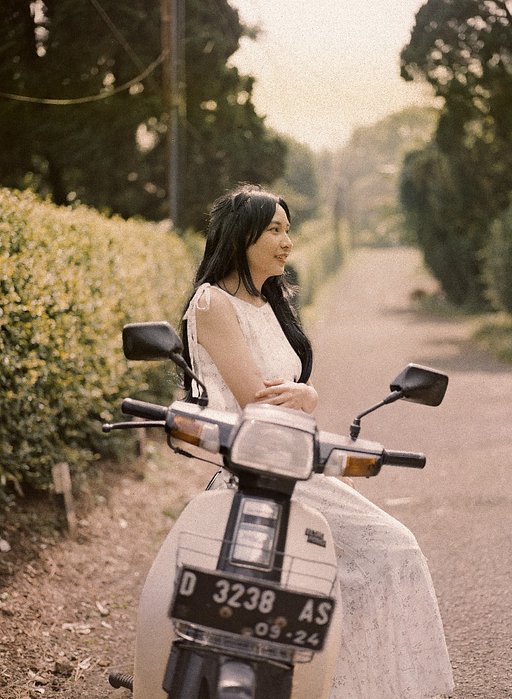 Engineer by Day, Photographer by Heart: Bang Ploles on Lomography’s Medium Format Films
