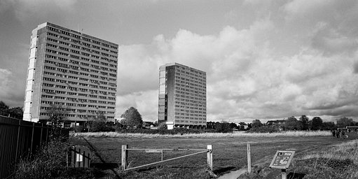 カメラ: Tomiyama Art Panorama 120 · Lomography