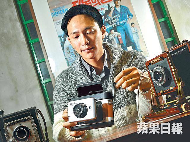 好文轉載）Instant Back大改造 大片幅拍即影即有—蘋果日報 · Lomography