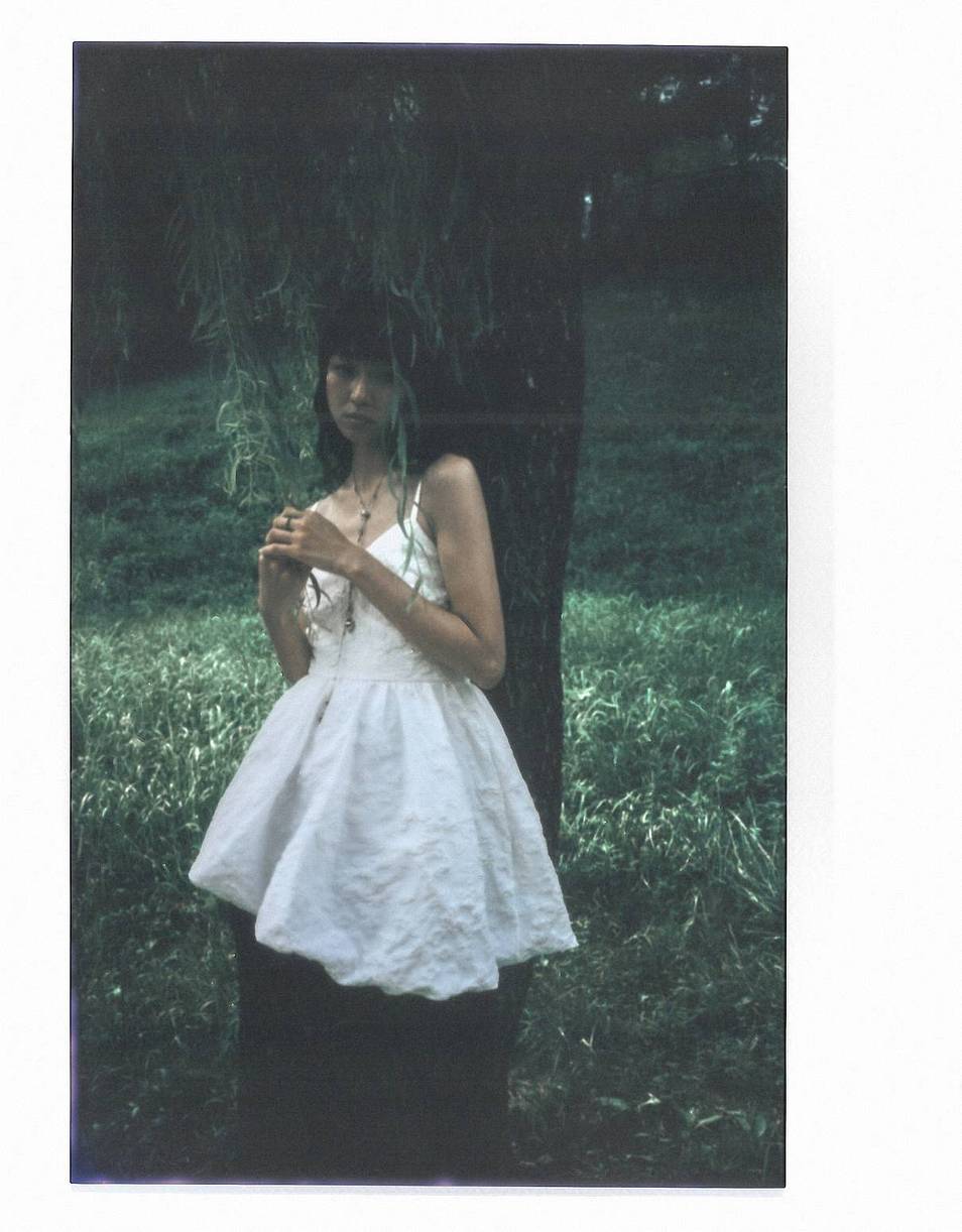 © Hyeoungdae Photo  | 使用 Lomo’Instant Wide Glass 拍摄 | 模特：Seohyun Lee