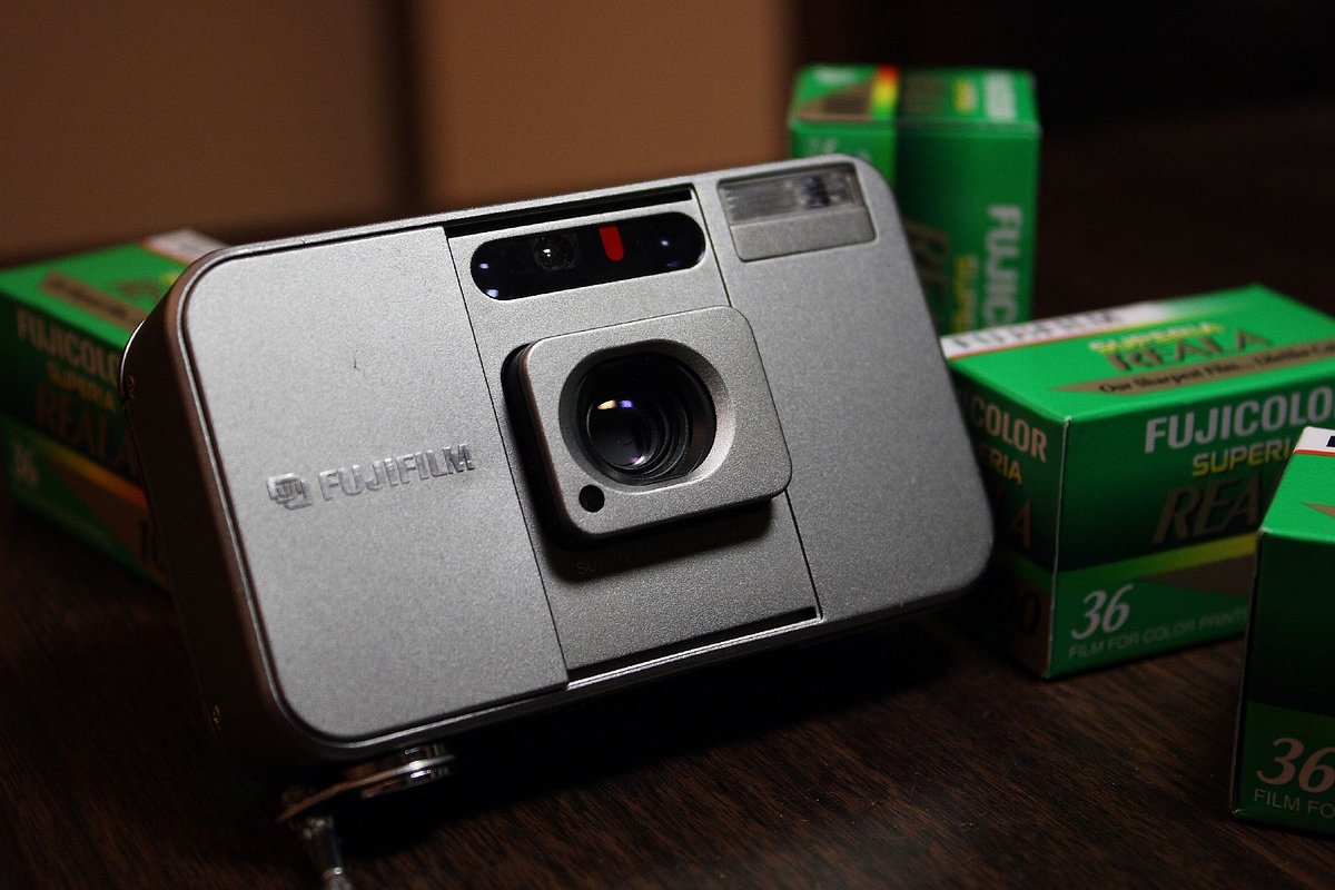 【ジャンク】FUJIFILM DL SUPER MINI ZOOM Lomopedia: Fuji DL Super Mini · Lomography