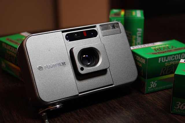 Lomopedia: Fuji DL Super Mini · Lomography