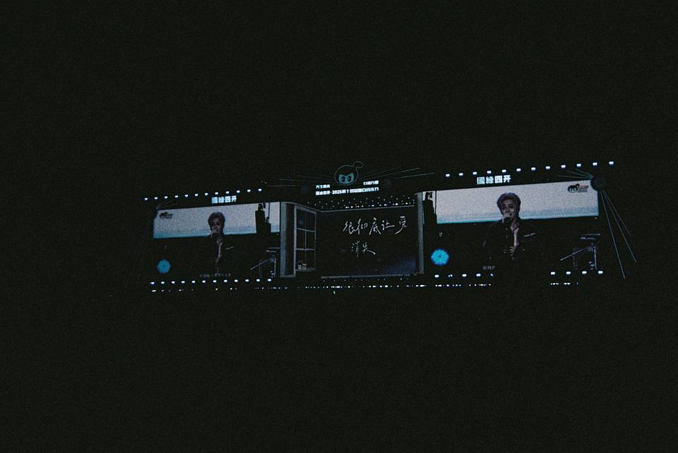 © 蒋旭妍 ｜ 使用 Lomography Simple Use 易拍胶片相机（LomoChrome 大都会负片）拍摄