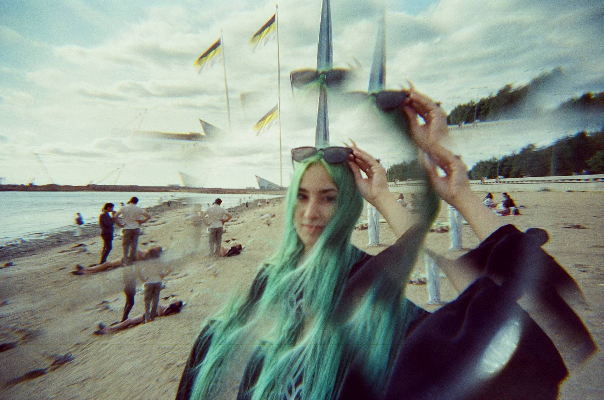 Credits: 007-0815-styler, amp_puttipong, myleskatherine, cold_pencil_, lomography, dinobrain, nstsee &amp; churbumgirl