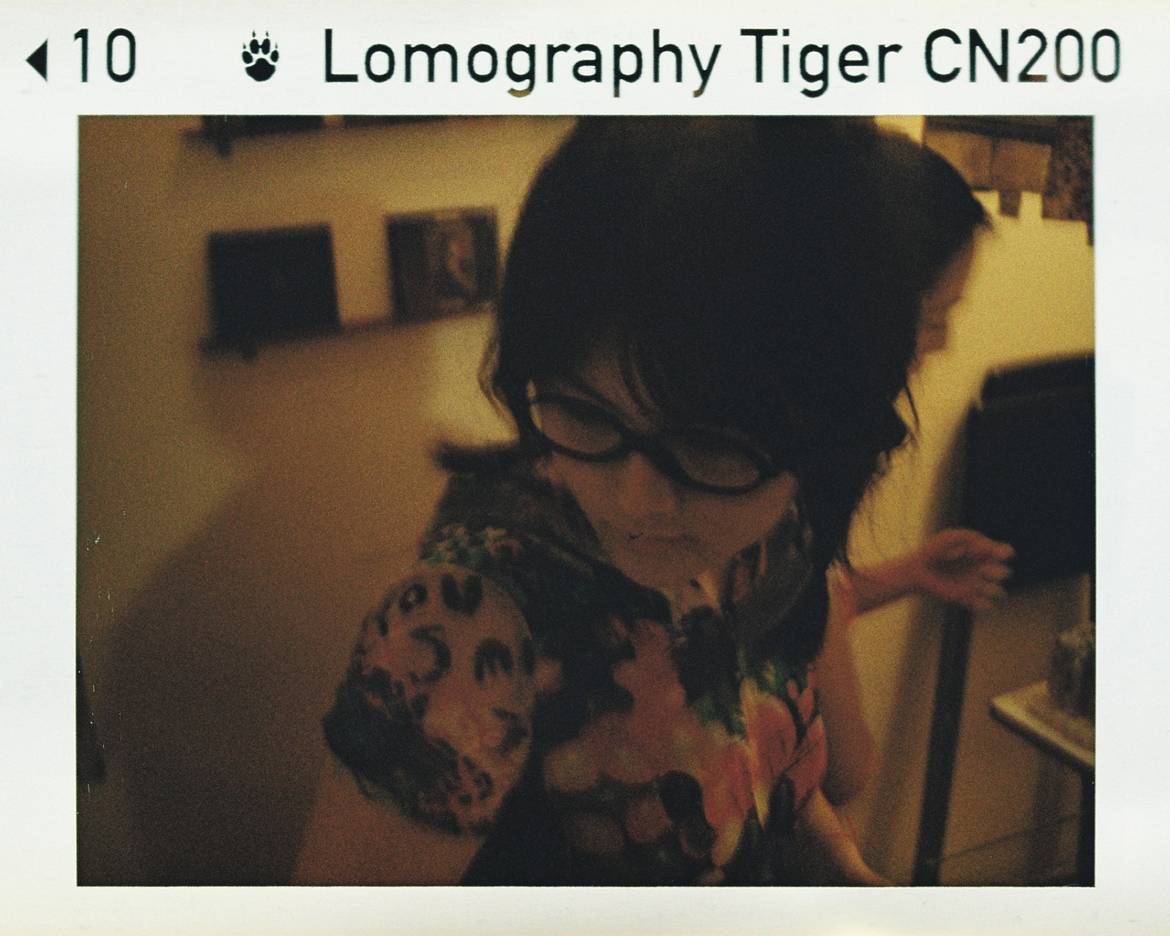使用 Lomomatic 110 自动玻璃镜头胶片相机连闪光灯 - 贝拉乔特别版 &amp; Lomography CN Tiger 110 负片胶卷 拍摄