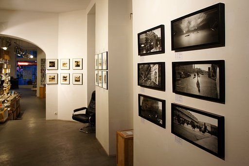 Plastic International – An exhibition by Frank Machalowski at the Lomography Gallery Store Berlin