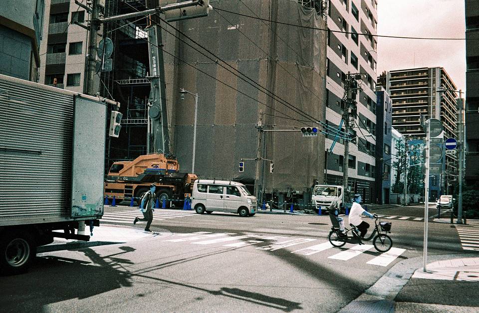 Photos by Kota Sekiya | Lomo MC-A 135 全自动随拍胶片相机 | LomoChrome Turquoise XR 100-400 135 绿松石胶卷