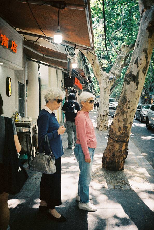 ©唐夏雯｜使用 Lomo MC‑A 全自动随拍胶片相机 &  LomoChrome Classicolor ISO 200 135 经典版彩色负片 拍摄