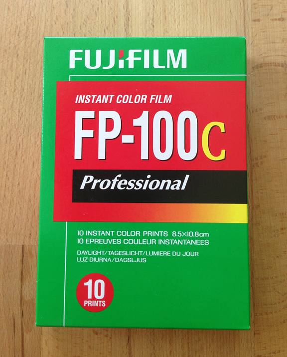 Brilliant farbige Polaroids mit dem Fujifilm FP-100C · Lomography
