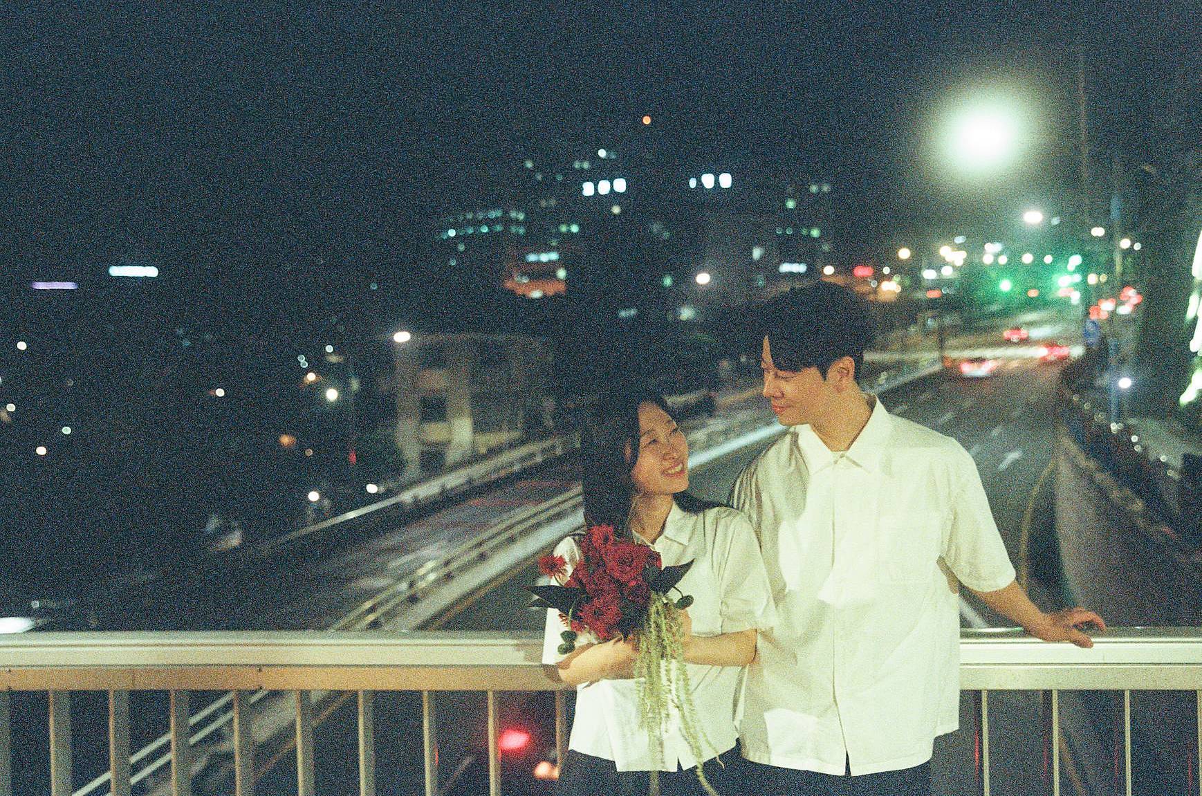 © haraefoto | Lomography Color Negative ISO 800 135 彩色负片胶卷 | Lomo 明室冲洗显影罐 135 | Model: Youngkyung Kim, Jongsu Hwang