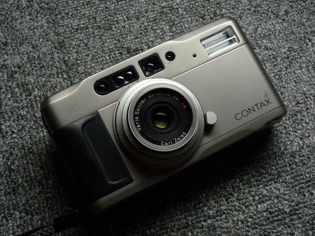 Lomopedia: Contax TVS · Lomography 
