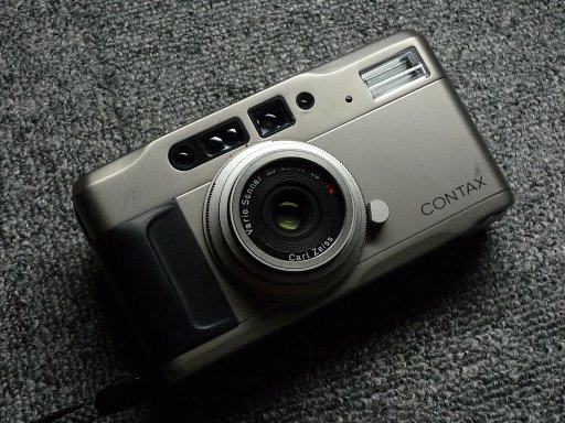 Lomopedia: Contax TVS