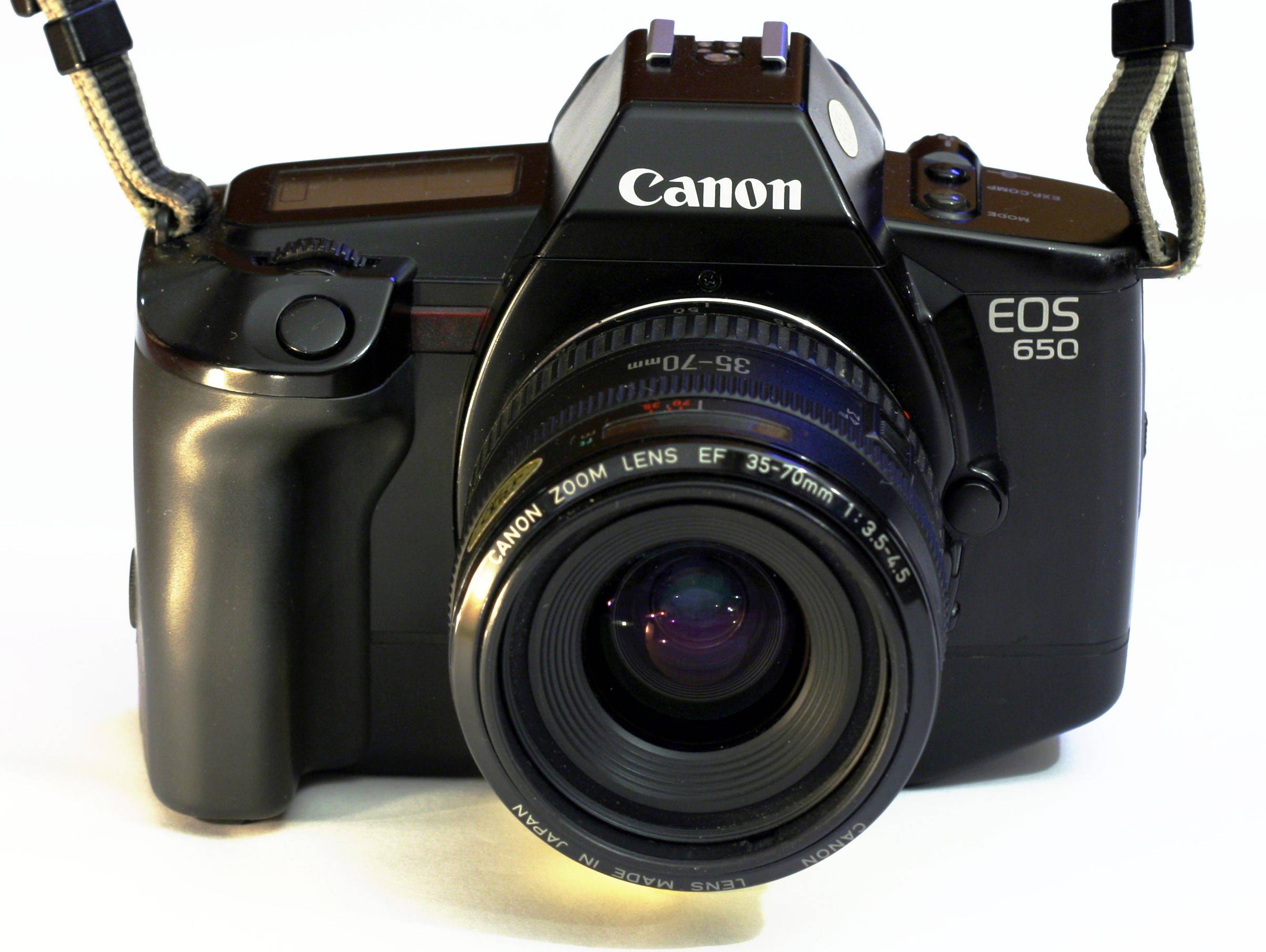 A Review of the Canon EOS 650 · Lomography