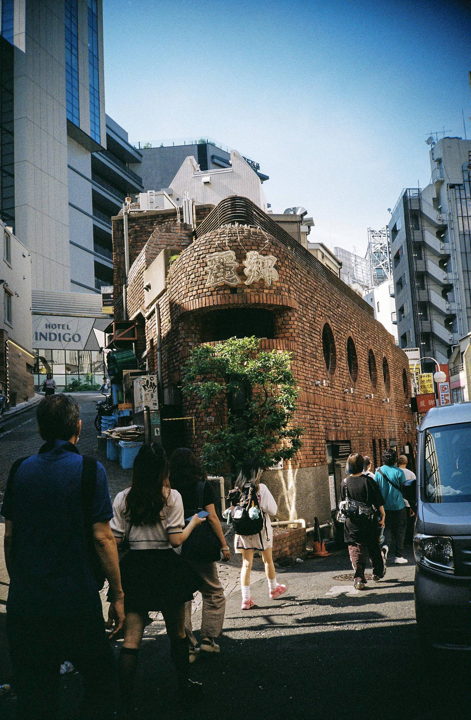 Photos by Misa Imai | Lomo MC-A 135 全自动随拍胶片相机 | Lomography Color Negative ISO 400 135 彩色负片胶卷