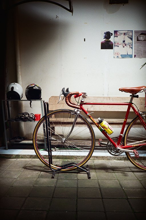 Shoot and Ride with Taufik Mochajan and the  Lomo MC-A