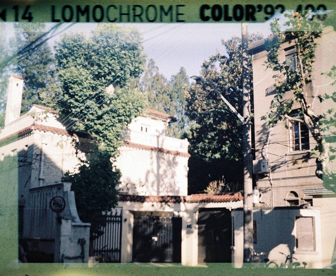 Credits: 杨荣杰 周培祥｜LomoChrome Color '92 ISO 400 110 日落版