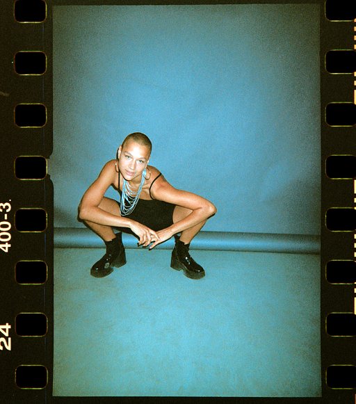 Pasquale Ettorre's Studio Photo Session with the Simple Use Reloadable Film Camera