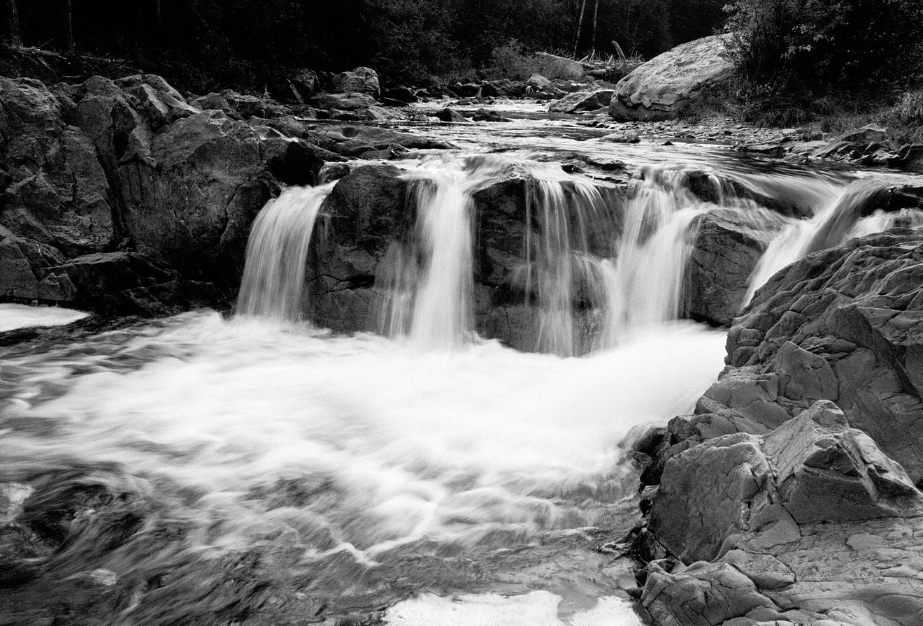 Photos using color filters with black &amp; white film by jeepeepou