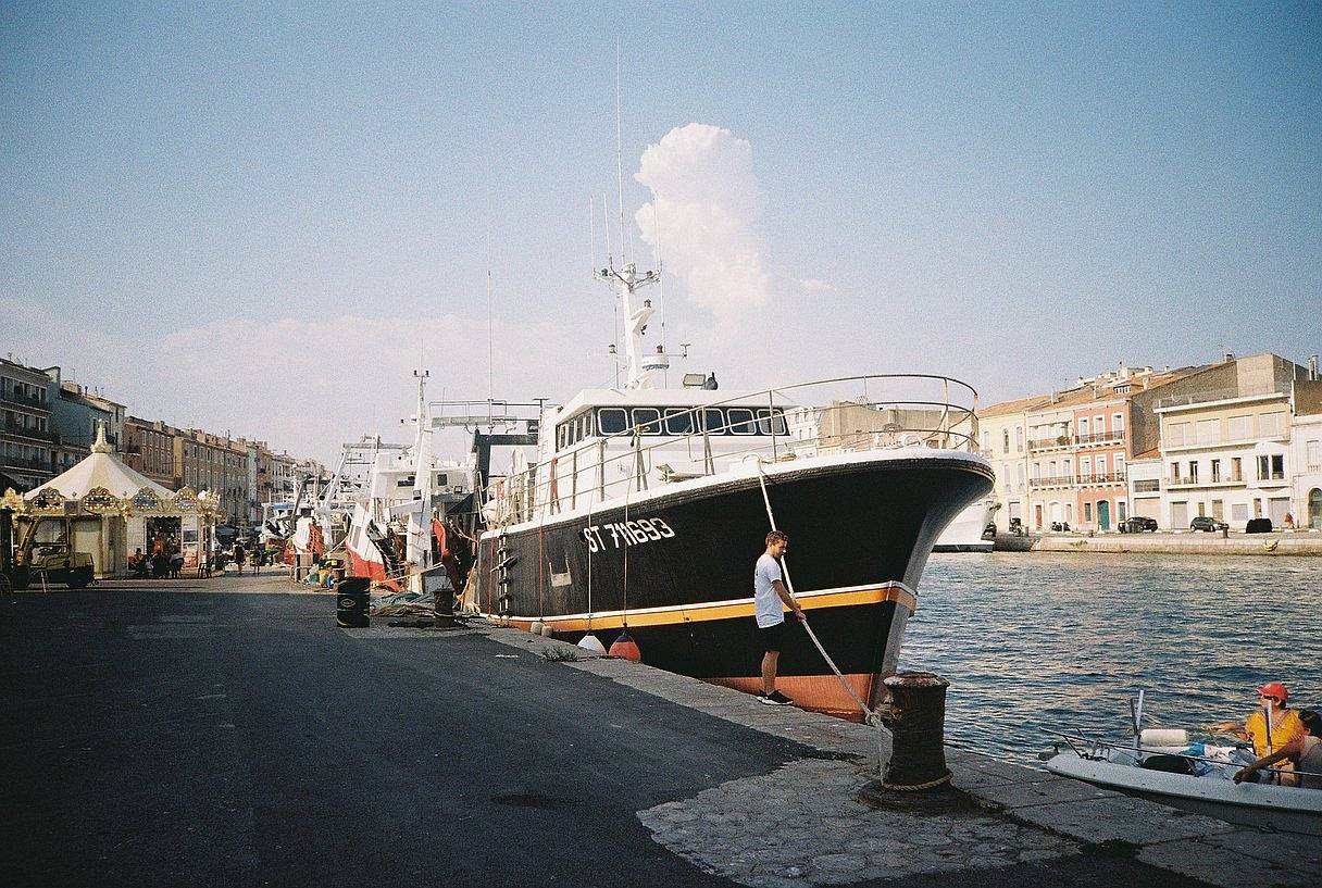 Photo by@frenchyfyl | 由 Lomo MC-A 135 全自动随拍胶片相机 拍摄