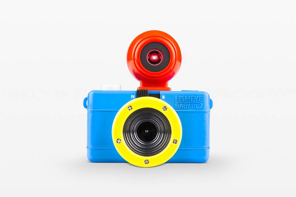 Fisheye Baby 110 鱼眼胶片相机－三色特别版