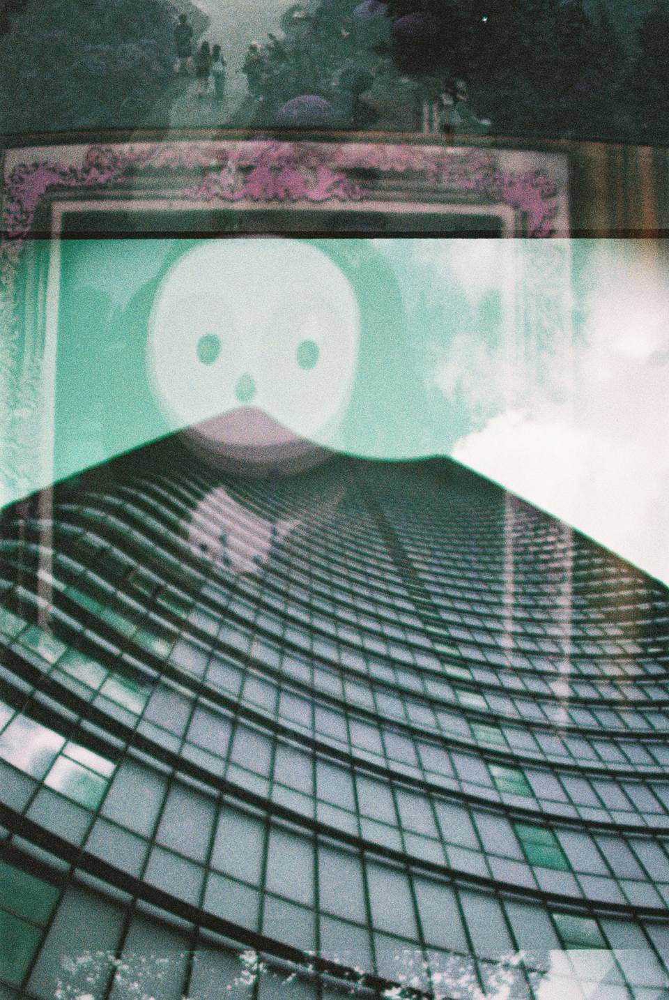 上海 × 太原｜© 王络、每天都吃糖｜Lomography LomoChrome Purple ISO 400 135 紫调负片胶卷