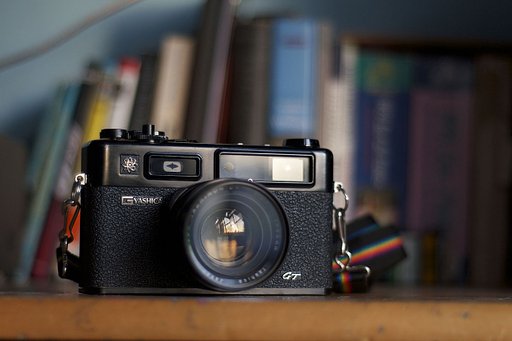 Lomopedia: Yashica Electro 35 Series